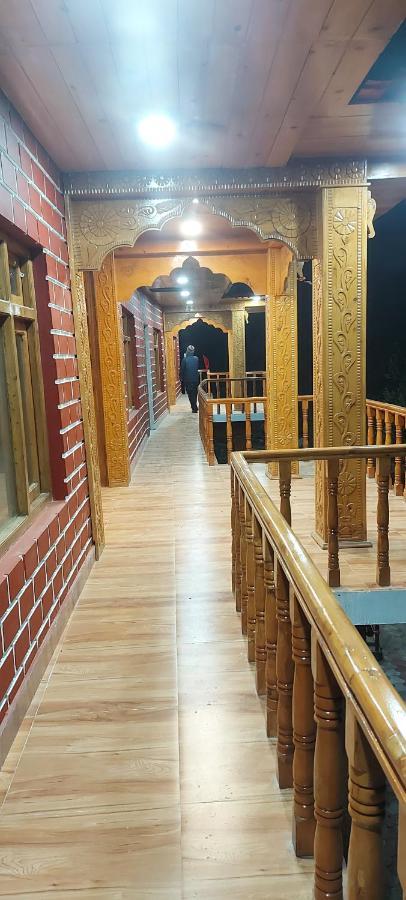 Hotel Royal Hillcrest Harsil Экстерьер фото