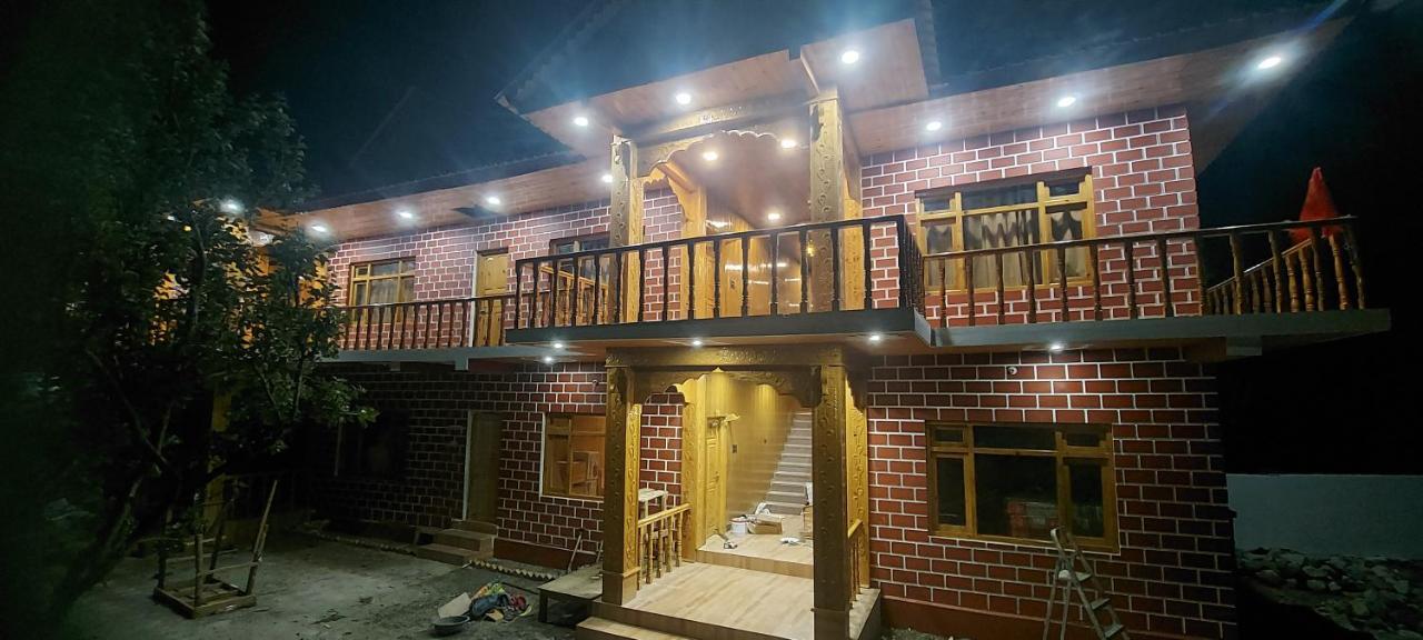 Hotel Royal Hillcrest Harsil Экстерьер фото