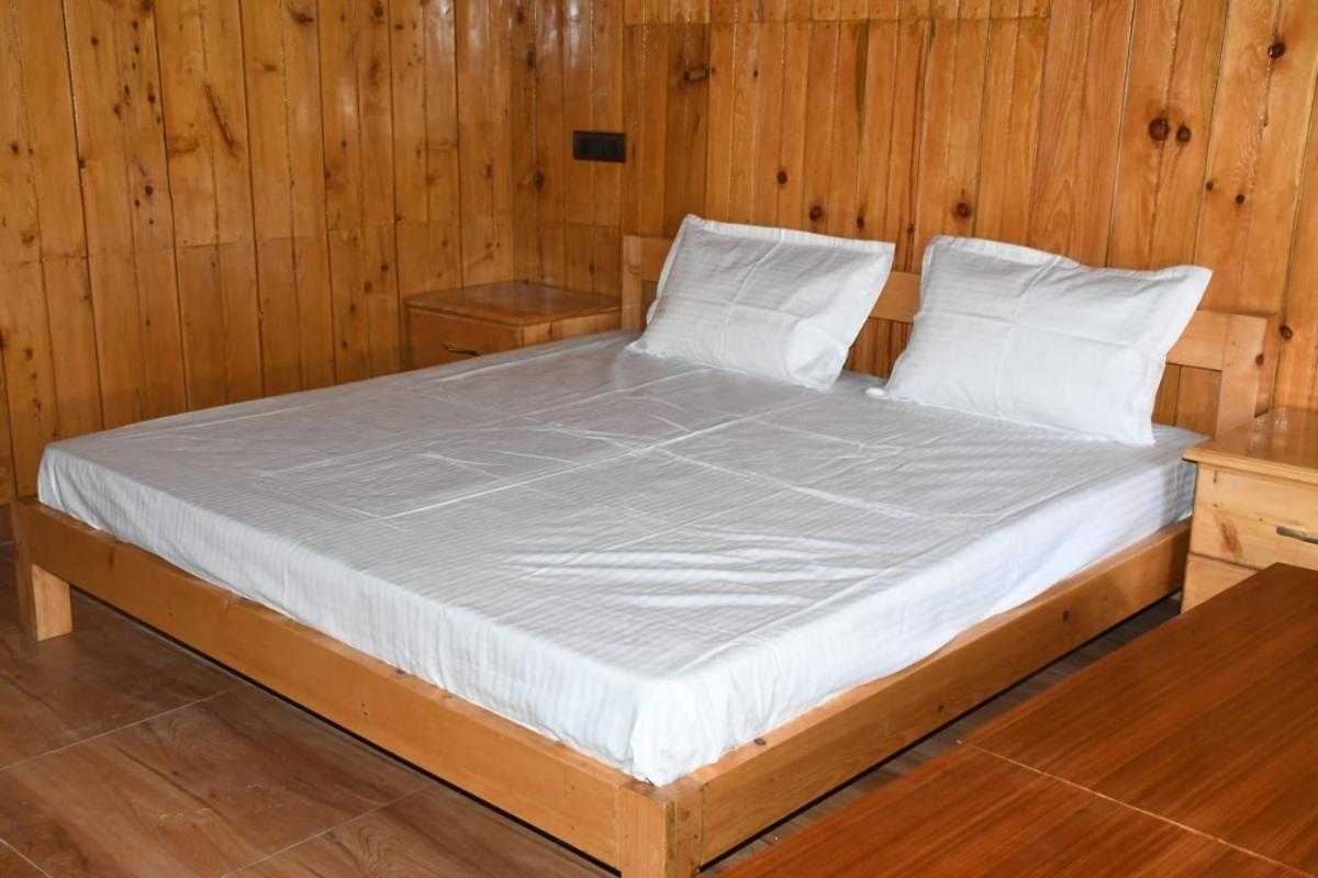 Hotel Royal Hillcrest Harsil Экстерьер фото